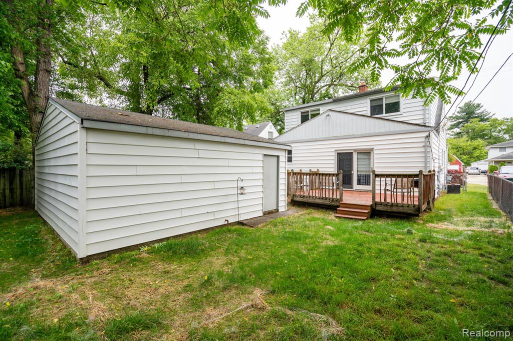 Royal Oak, Michigan 48073, United States, 4 Bedrooms Bedrooms, ,2 BathroomsBathrooms,Residential,Active,192828