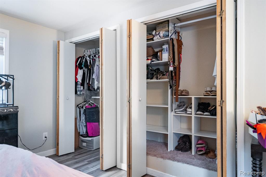 Royal Oak, Michigan 48073, United States, 4 Bedrooms Bedrooms, ,2 BathroomsBathrooms,Residential,Active,192828