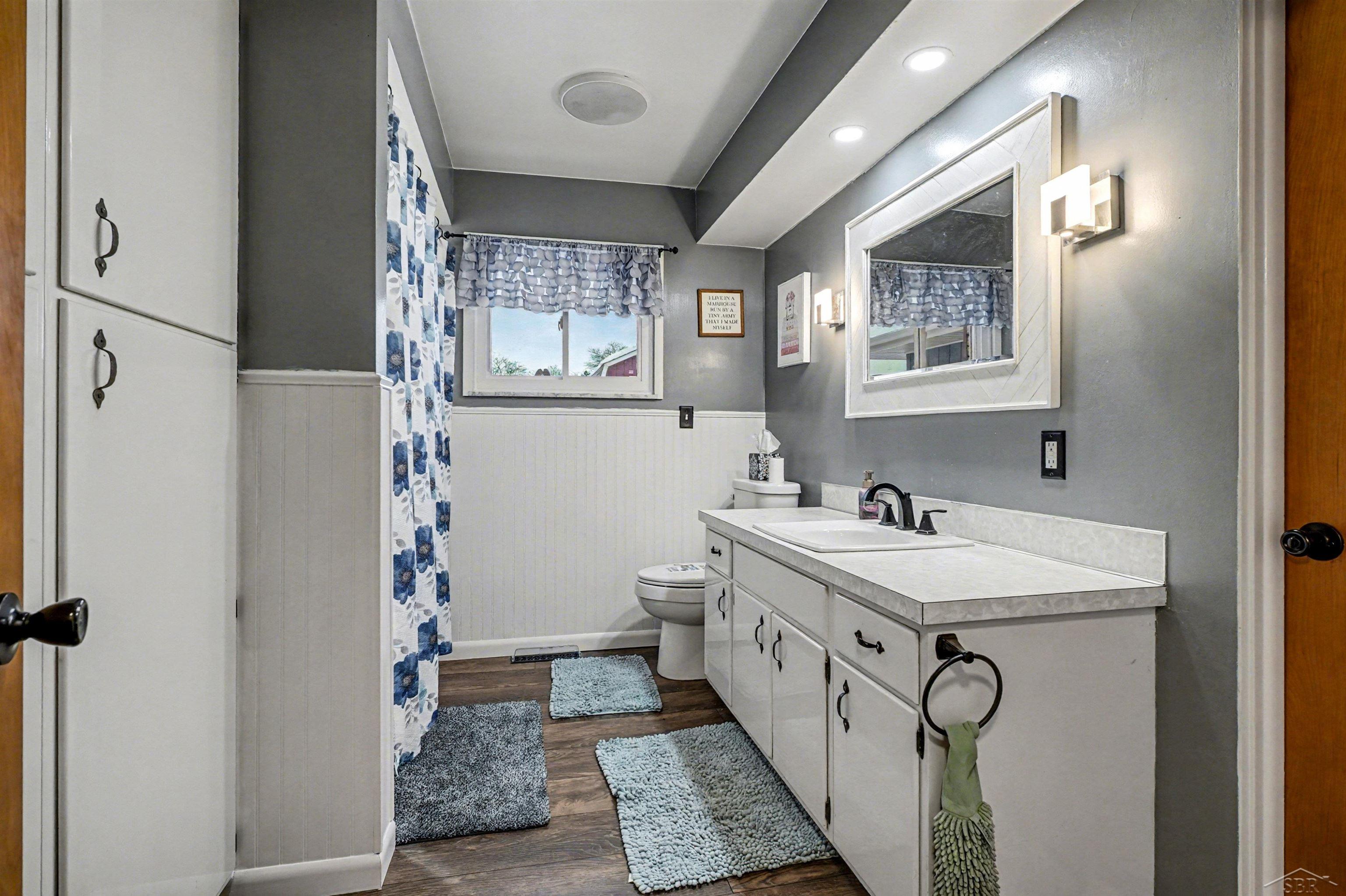 Saginaw, Michigan 48602, United States, 3 Bedrooms Bedrooms, ,2 BathroomsBathrooms,Residential,Active,256514