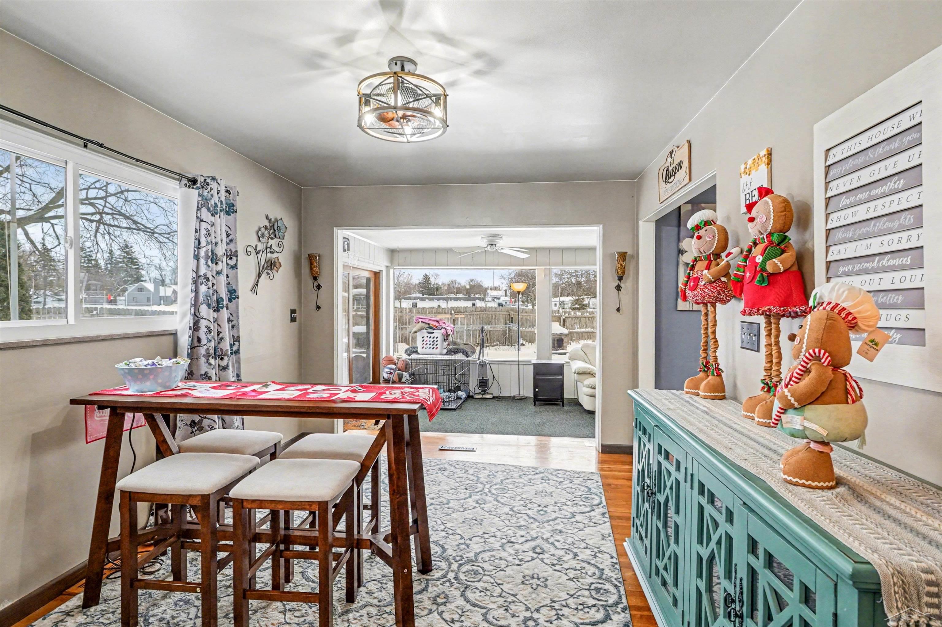 Saginaw, Michigan 48602, United States, 3 Bedrooms Bedrooms, ,2 BathroomsBathrooms,Residential,Active,256514