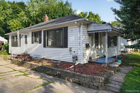 Photo of 422 N Francis Avenue, Lansing, MI 48912 (MLS # 61007829)