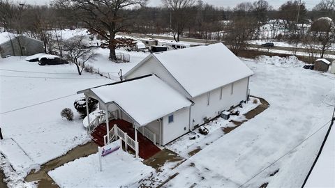 Photo of 526 Fairyland Avenue, Jackson, MI 49202 (MLS # 70508008)
