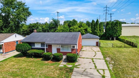 Photo of 4509 Cheyenne Avenue, Flint, MI 48507 (MLS # 61023590)