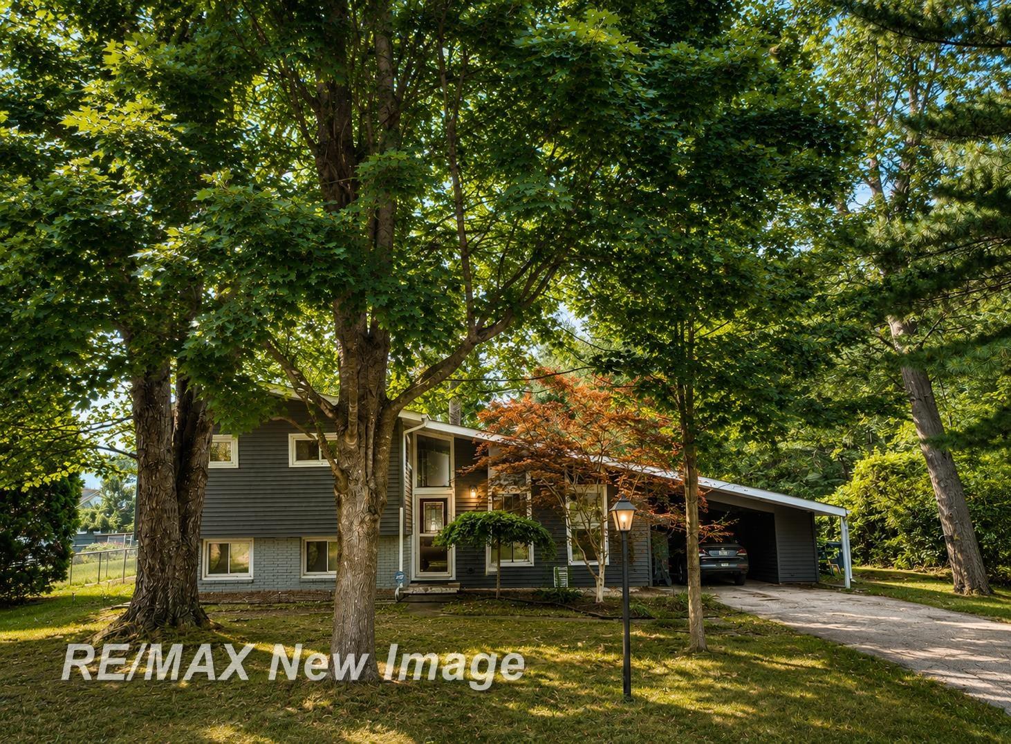 5121 Queen Drive