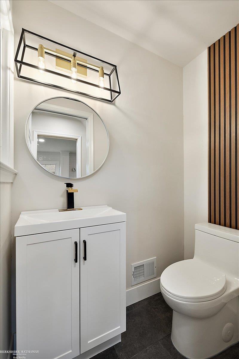 Saint Clair Shores, Michigan 48081, United States, 3 Bedrooms Bedrooms, ,3 BathroomsBathrooms,Residential,Active,196740