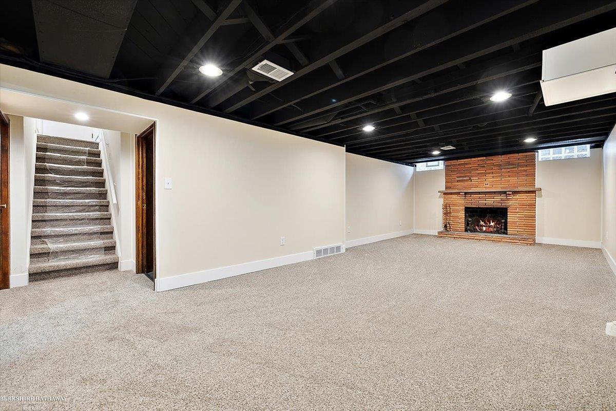 Saint Clair Shores, Michigan 48081, United States, 3 Bedrooms Bedrooms, ,3 BathroomsBathrooms,Residential,Active,196740