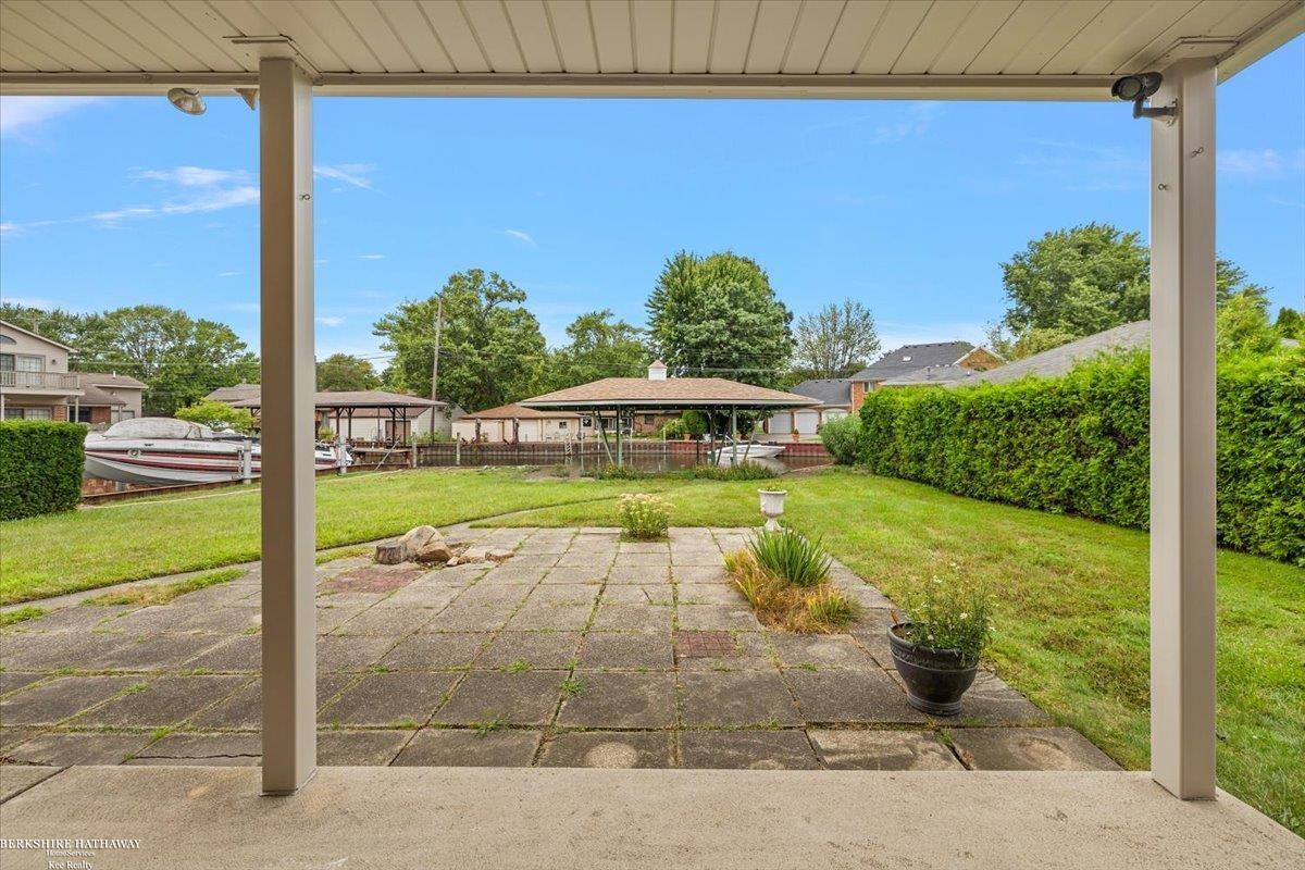 Saint Clair Shores, Michigan 48081, United States, 3 Bedrooms Bedrooms, ,3 BathroomsBathrooms,Residential,Active,196740