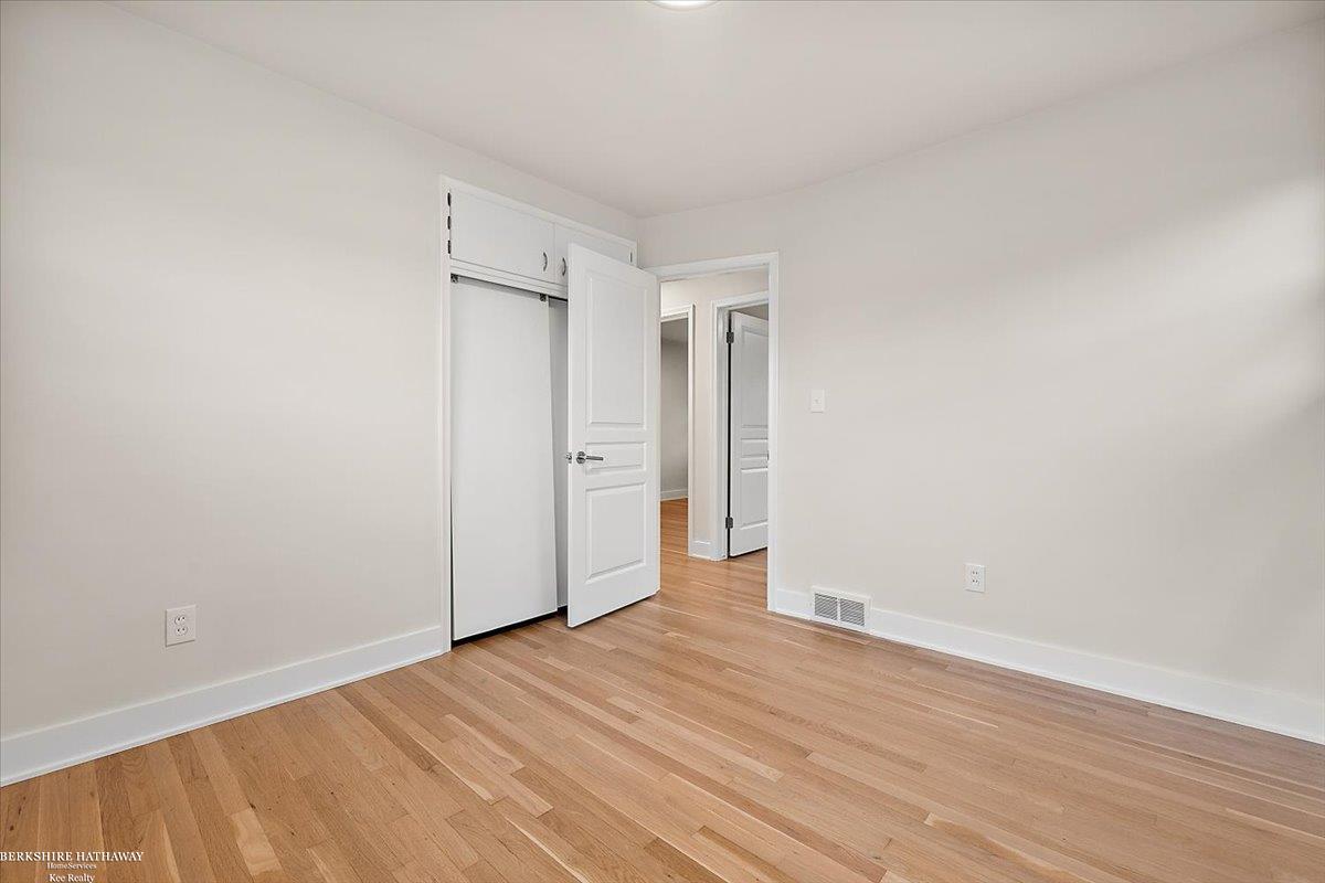 Saint Clair Shores, Michigan 48081, United States, 3 Bedrooms Bedrooms, ,3 BathroomsBathrooms,Residential,Active,196740