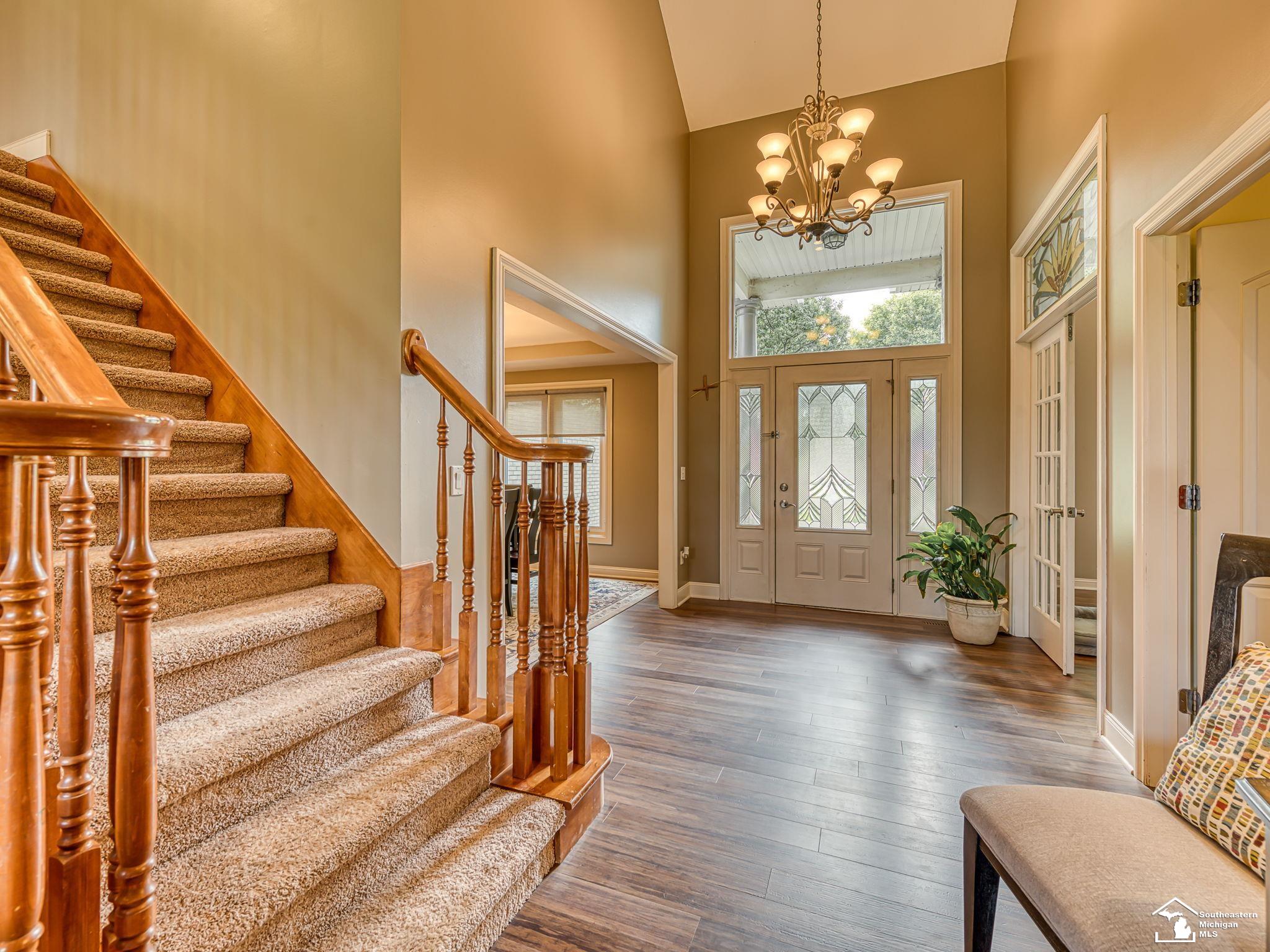 367 Golfview Way