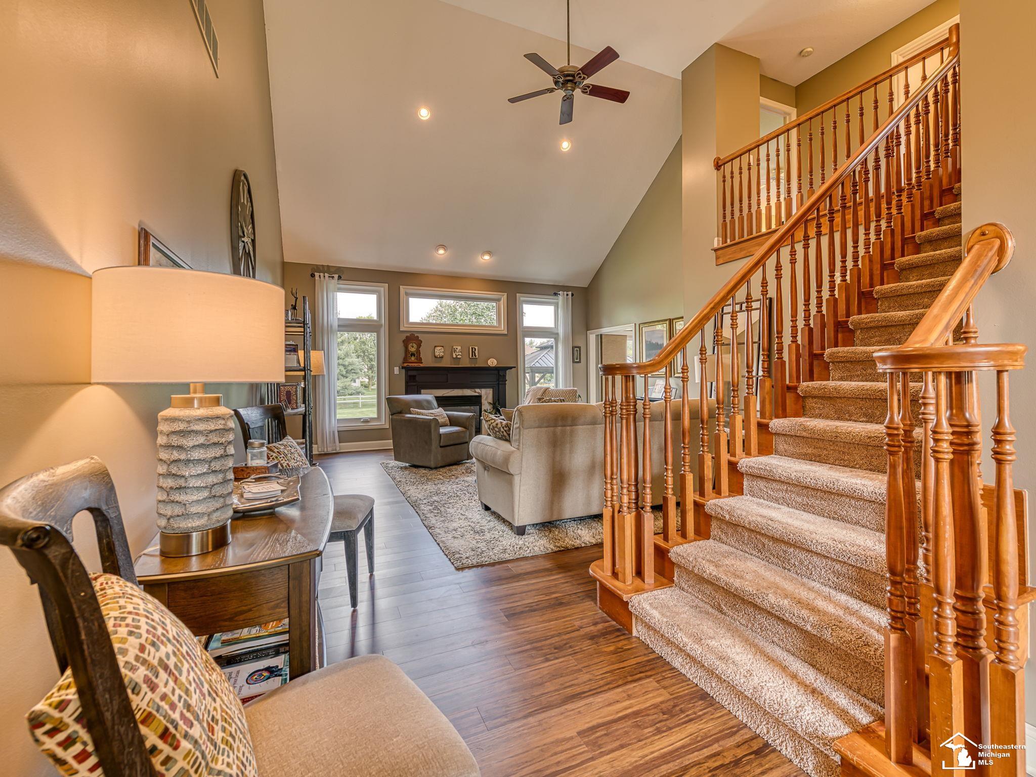 367 Golfview Way