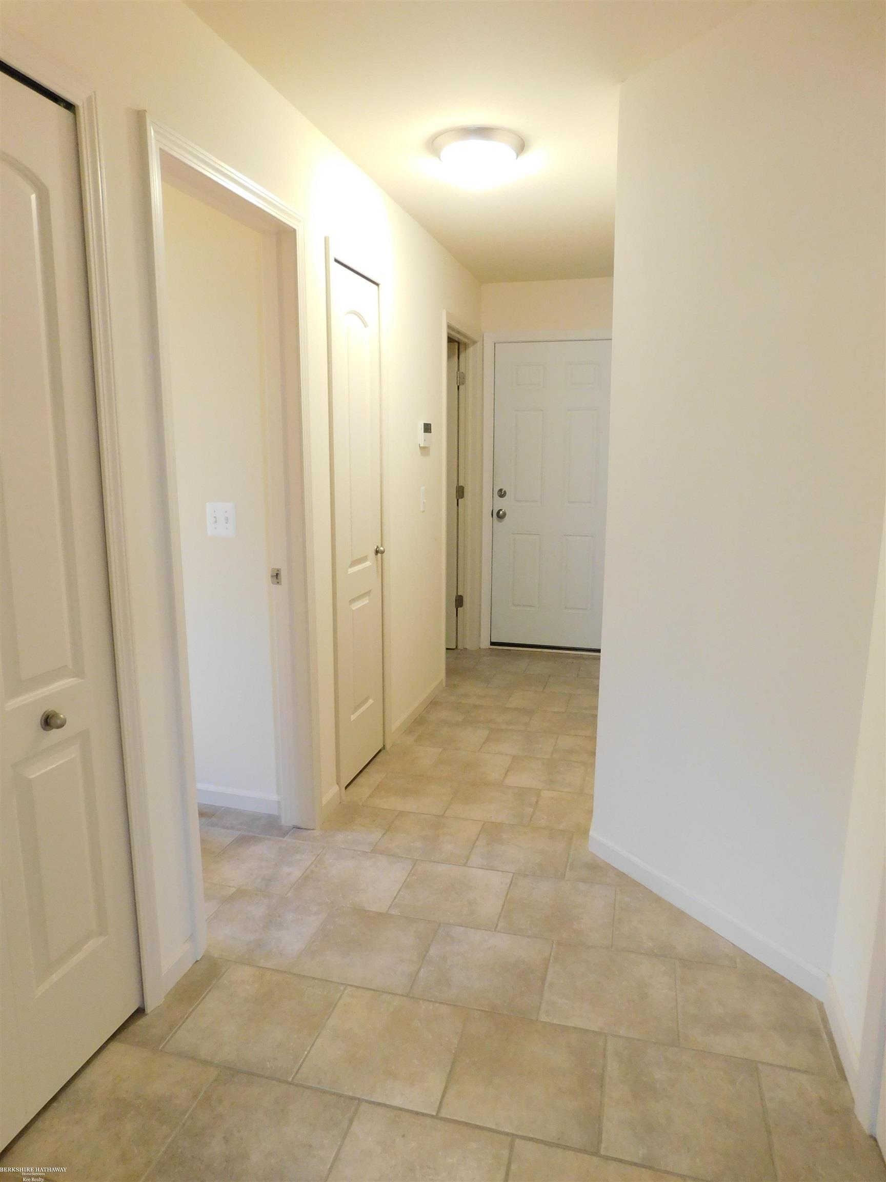 Macomb, Michigan 48042, United States, 3 Bedrooms Bedrooms, ,3 BathroomsBathrooms,Residential,Active,196859