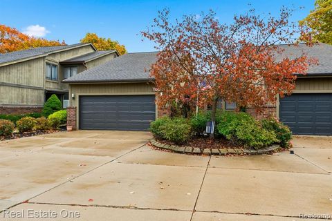 Photo of 9883 Hawthorne Glen Drive, Grosse Ile, MI 48138 (MLS # 60951216)