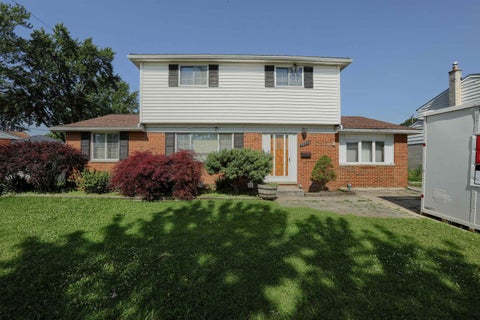 Photo of 39533 Spalding Drive, Sterling Heights, MI 48313 (MLS # 50214666)