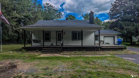 2761 Lowe Road Petersburg MI 49270
