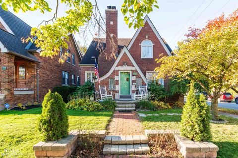 Photo of 441 Manor Street, Grosse Pointe Farms, MI 48236 (MLS # 50196216)