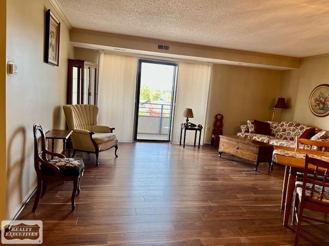 3611 Country Club Drive 89