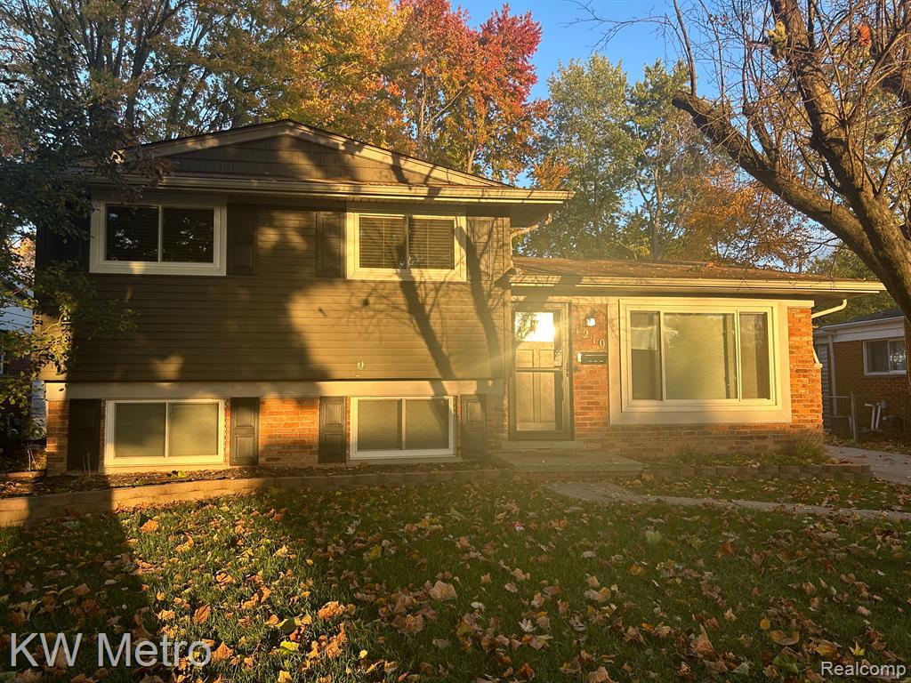 1210 KENILWORTH