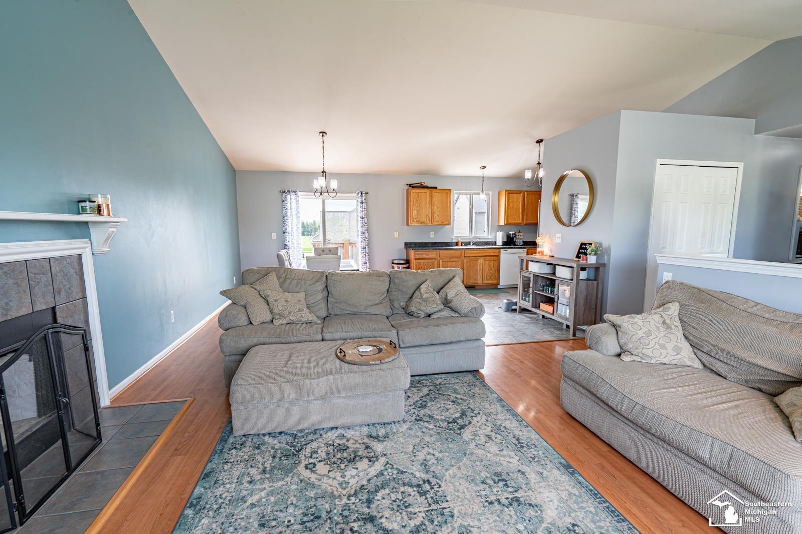 728 Falcon Drive