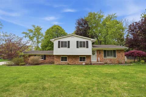 Photo of 2478 Hiller Road, West Bloomfield, MI 48324 (MLS # 50219851)