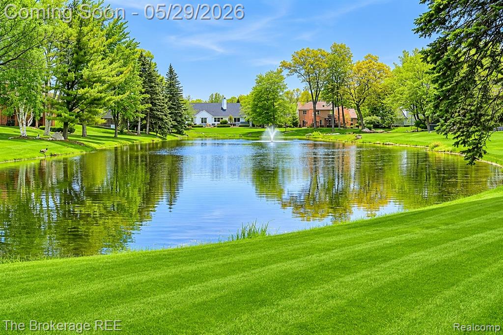 6933 Hubbard Hills Drive