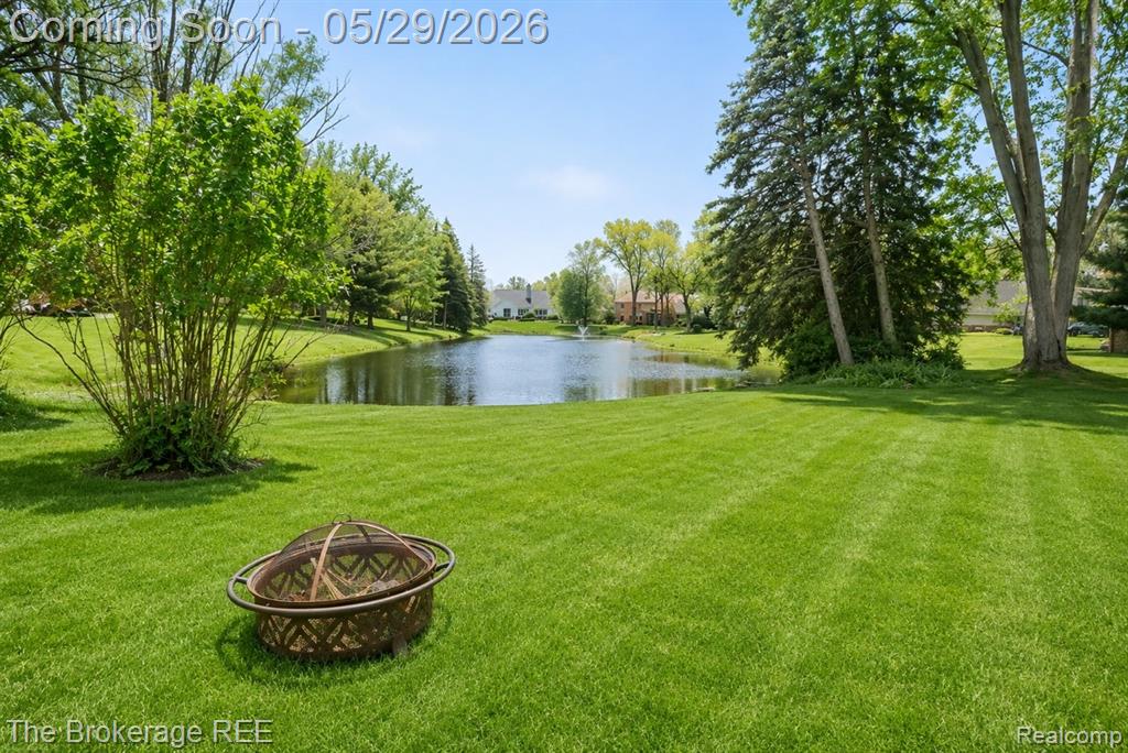 6933 Hubbard Hills Drive