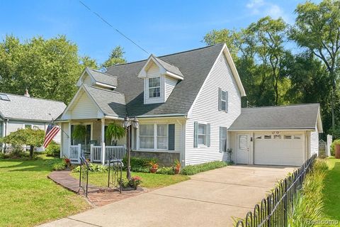 3132 Saint Pierre Street Frenchtown MI 48162