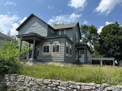 Photo of 1026 Carl Breeding Way, Jackson, MI 49203 (MLS # 70486143)