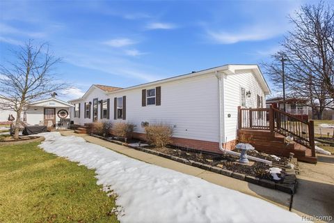 1983 Oak Street Newport MI 48166