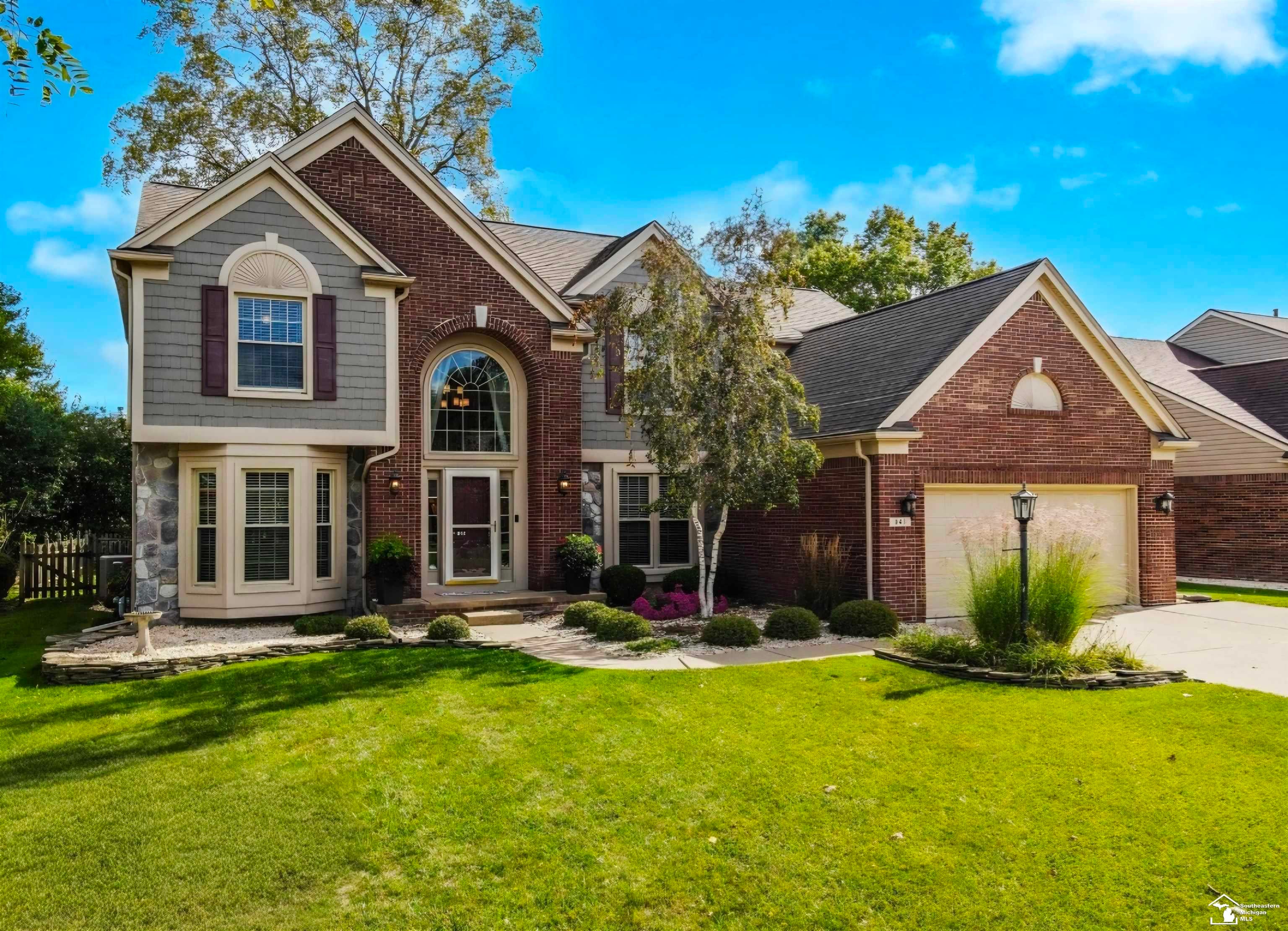 843 Regents Park Drive