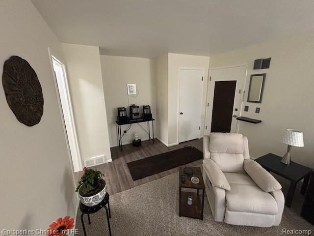 32718 Grand River Avenue 5