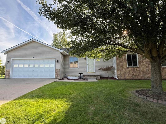240 ONTARIO LN, MARINE CITY, MI 48039 - Image 1e4b7ae9ea1efe73bfd1d7daf8138c97/3294955845