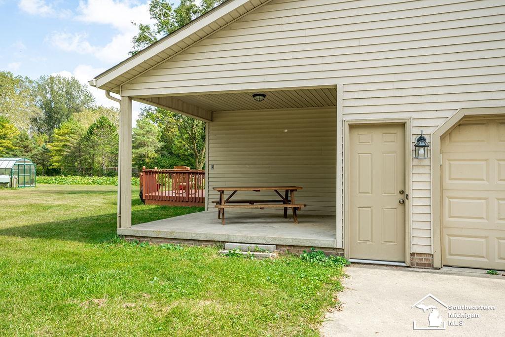 3186 Bluebush Road