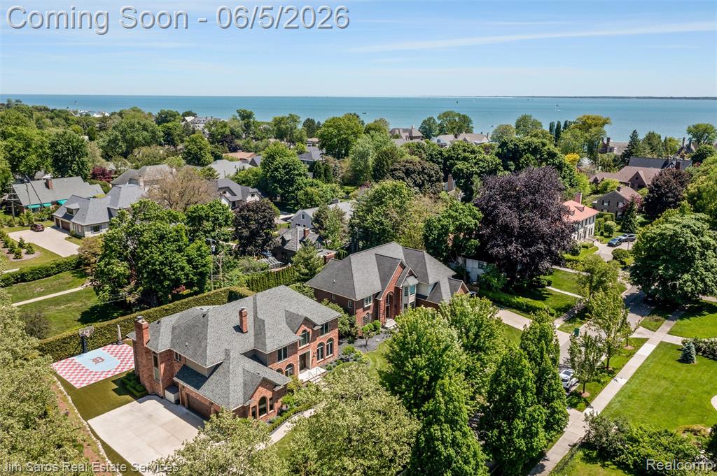 910 Edgemont Park