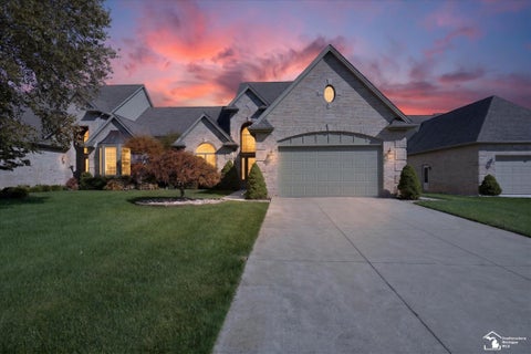 Photo for 945 Saint James Park Avenue