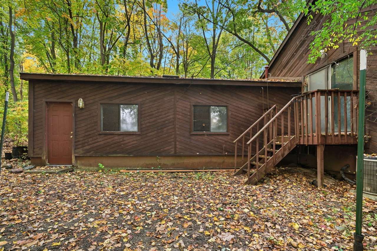 8890 Tipsico Lake Road