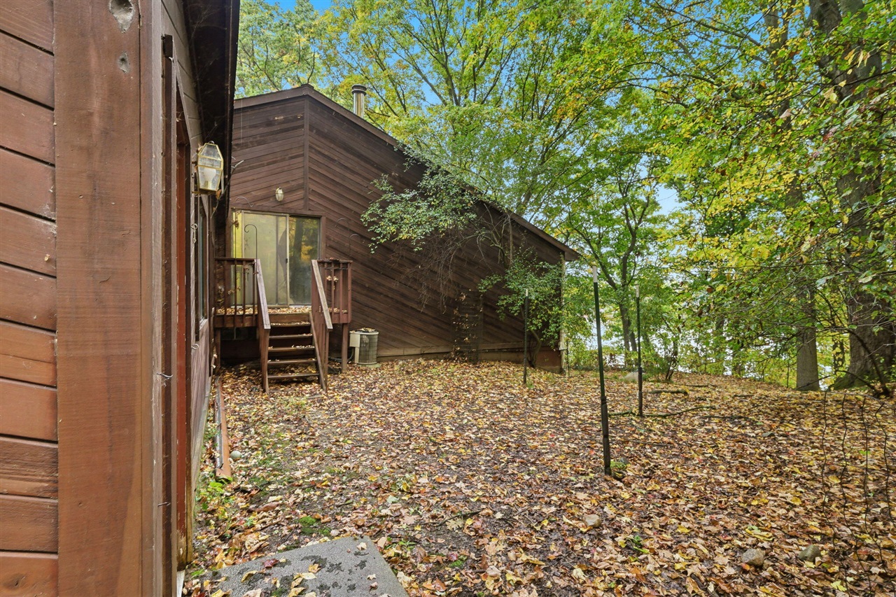 8890 Tipsico Lake Road