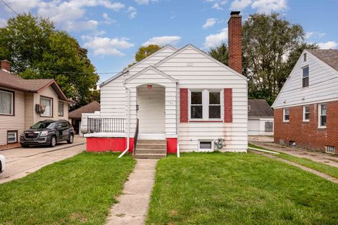 Photo of 134 Goetz St. Street, Saginaw, MI 48602 (MLS # 50192094)