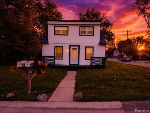 Photo of 22851 Colgate Street, Farmington, MI 48336 (MLS # 61002987)