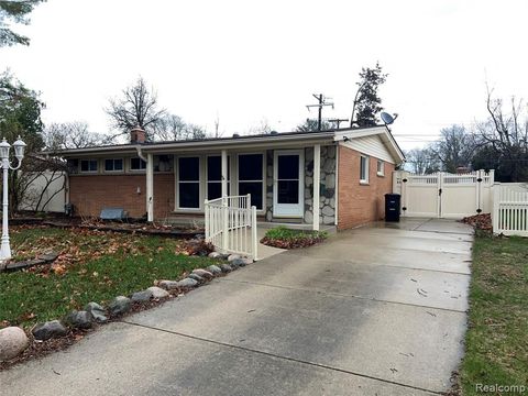 Photo of 32028 Maine Street, Livonia, MI 48150 (MLS # 60981111)