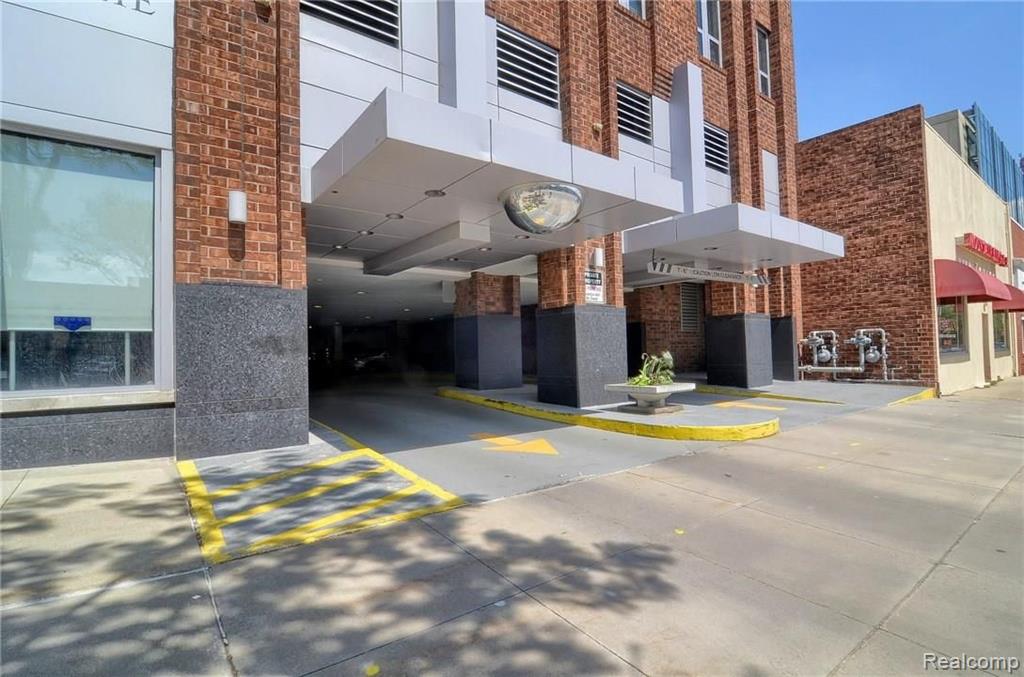 411 S OLD WOODWARD Avenue 1001