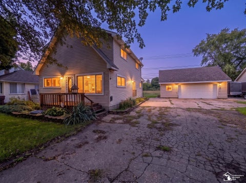 Photo of 3223 Cloverdale Street, Monroe, MI 48162 (MLS # 50222409)