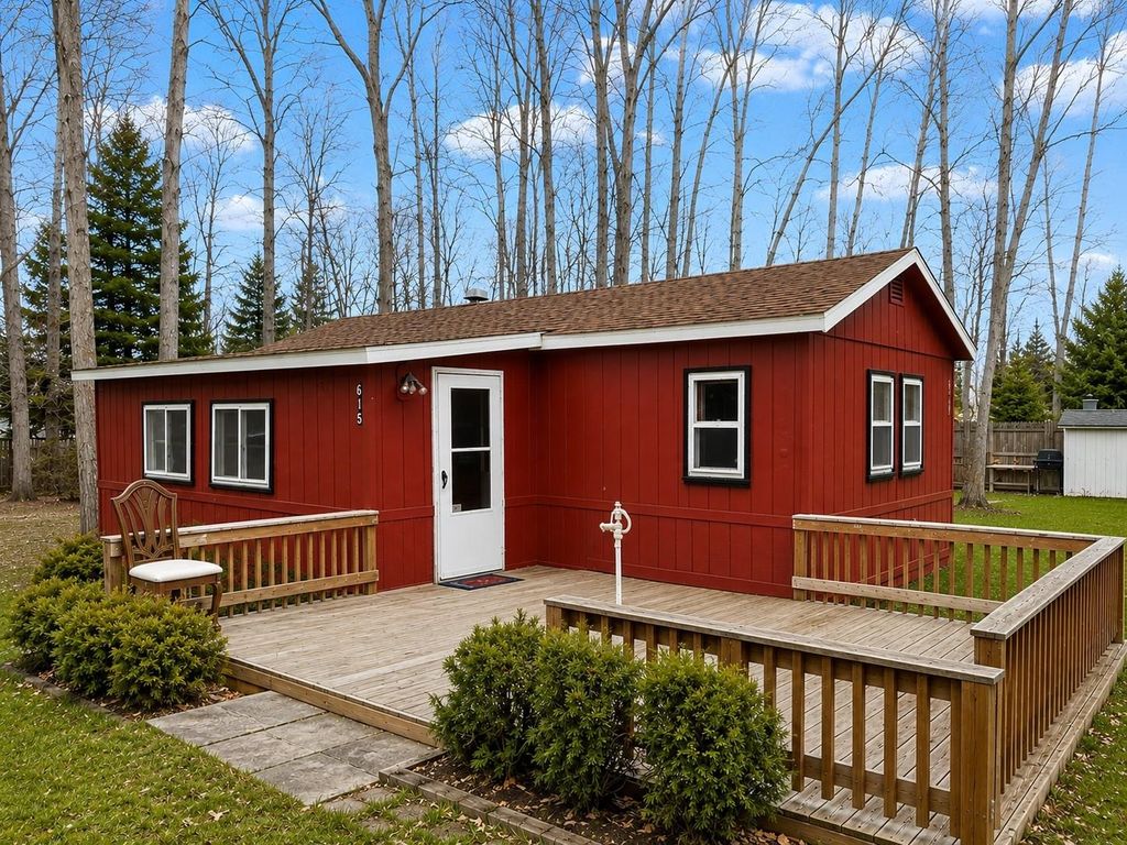 Photo of 615 Green Street, Harrison, MI 48625 (MLS # 50207470)
