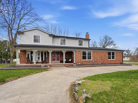 Photo of 20145 Scarlet Court, Clinton Township, MI 48036 (MLS # 50203761)