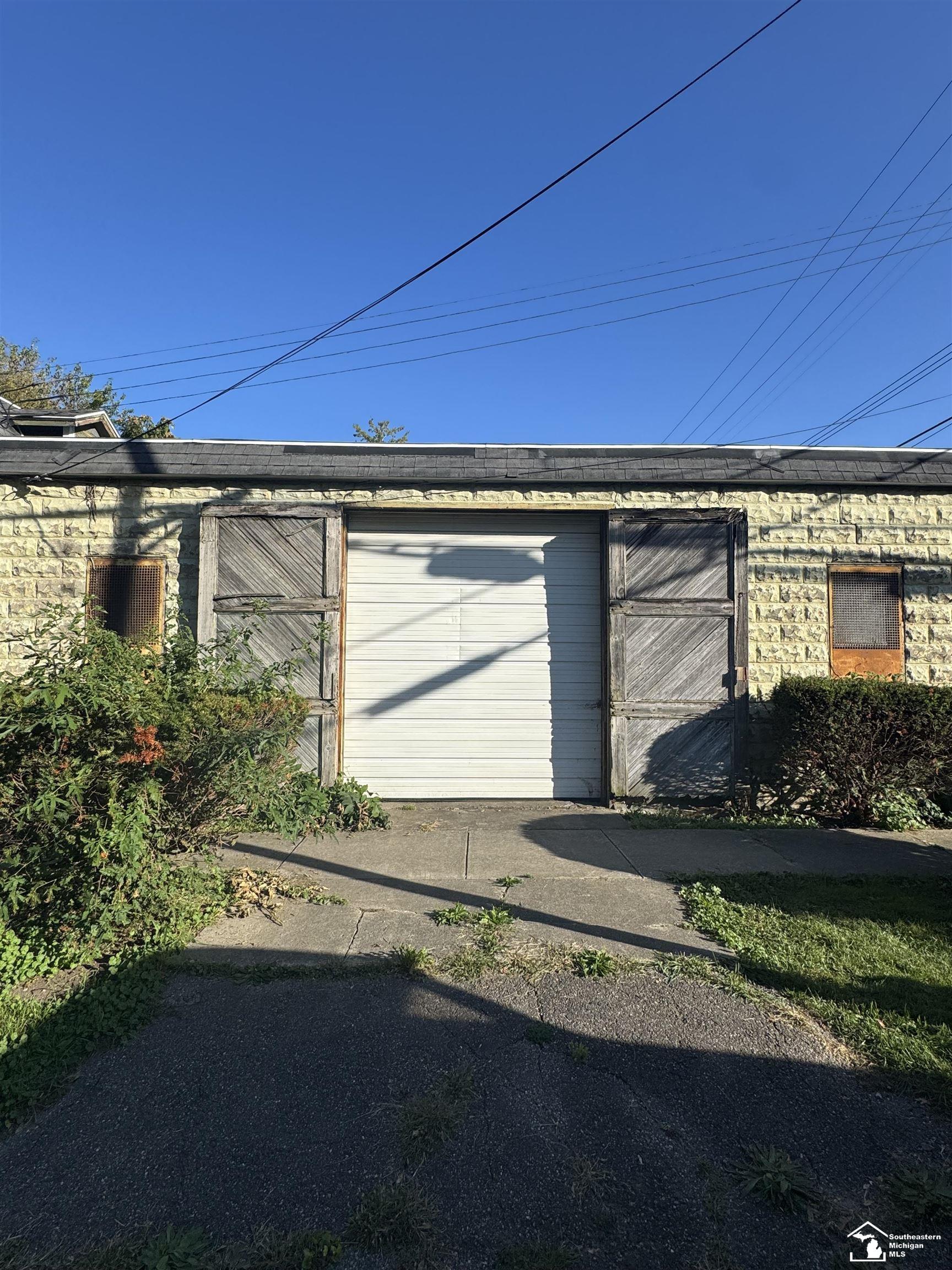 509 Adams Street