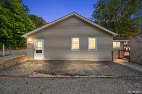 Photo of 243 Oglethorpe Drive, Lapeer, MI 48446 (MLS # 61015131)