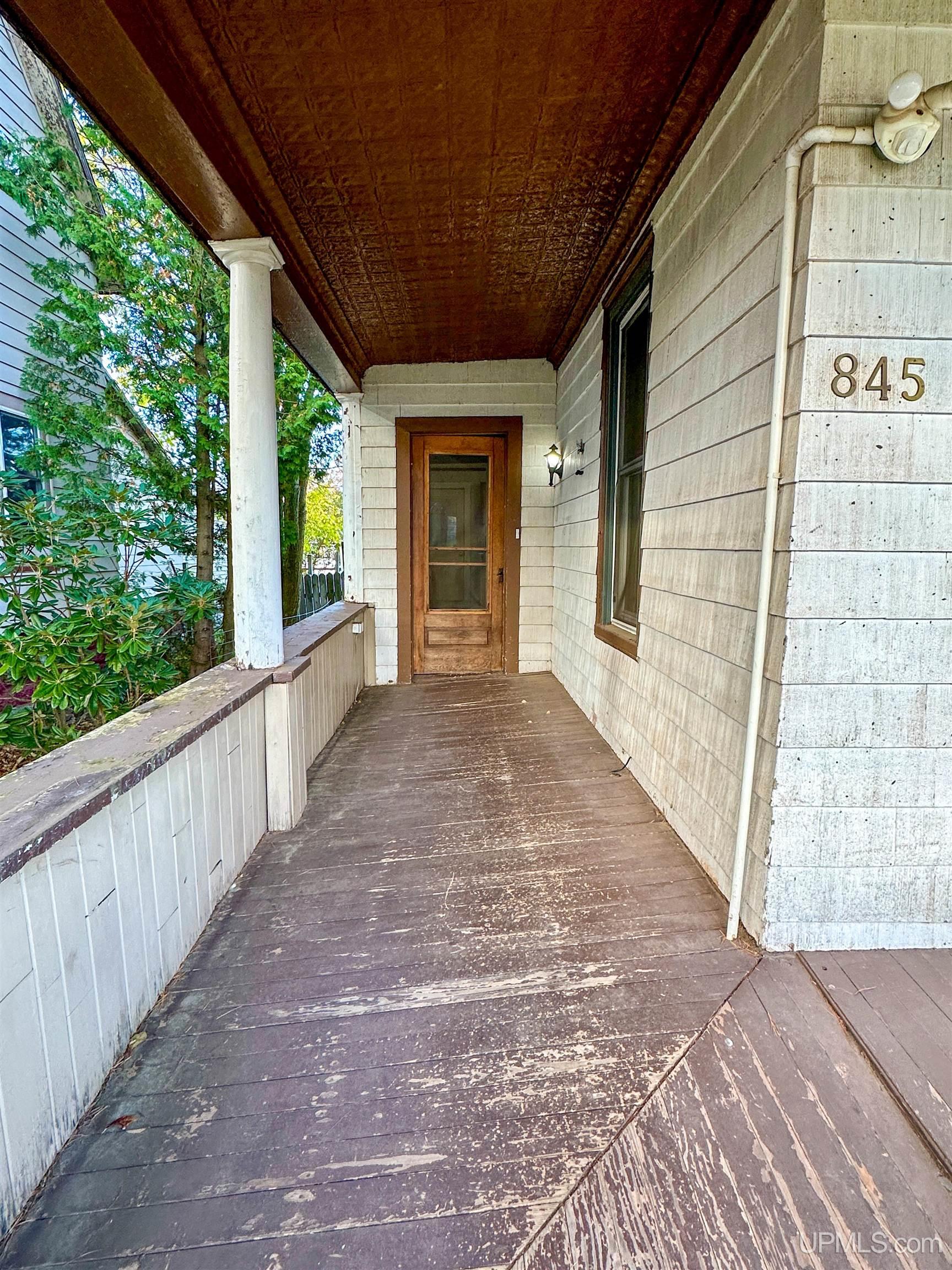 845 N Pine Street
