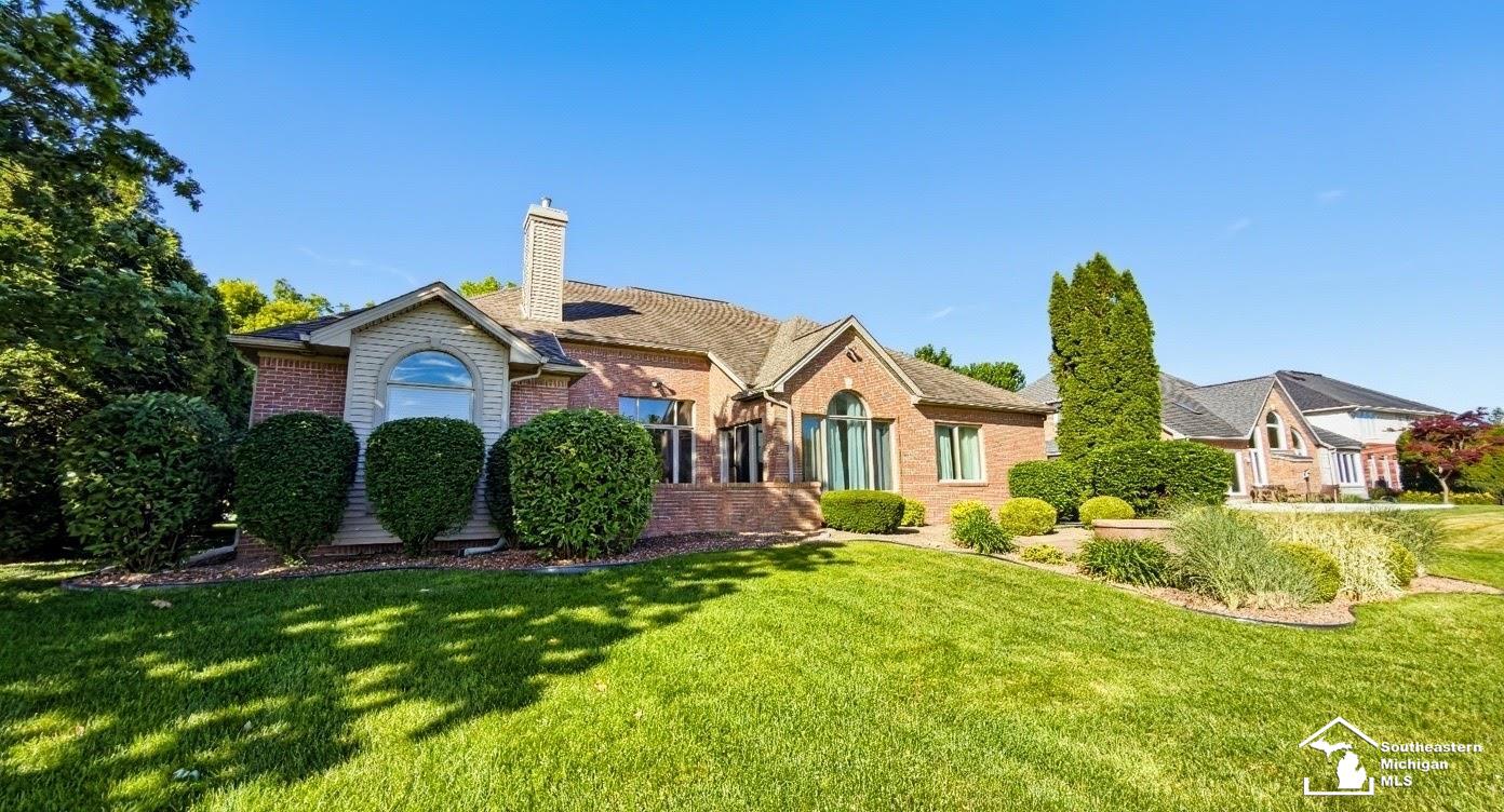 1009 Regents Park Drive