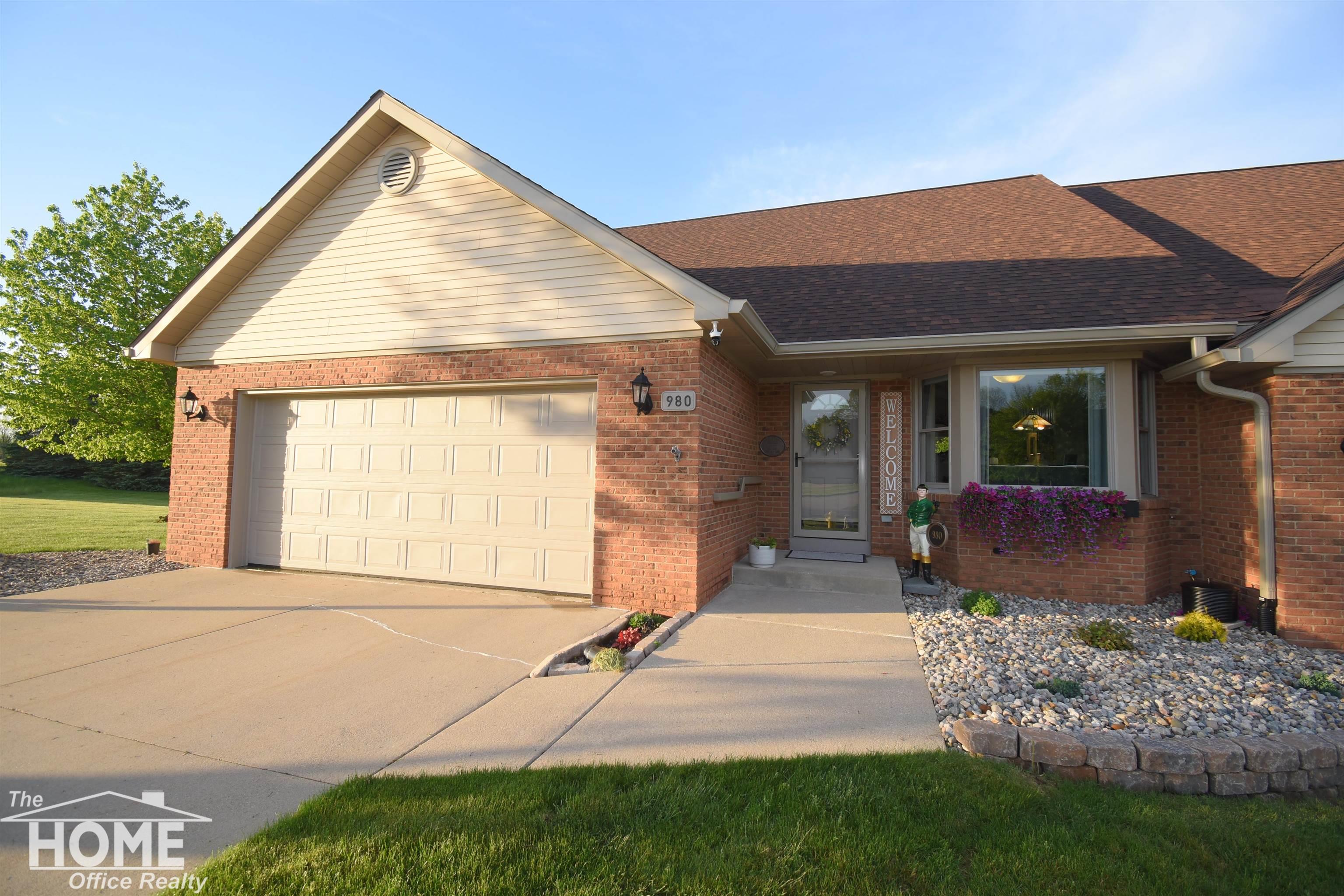 980 Chipman Lane