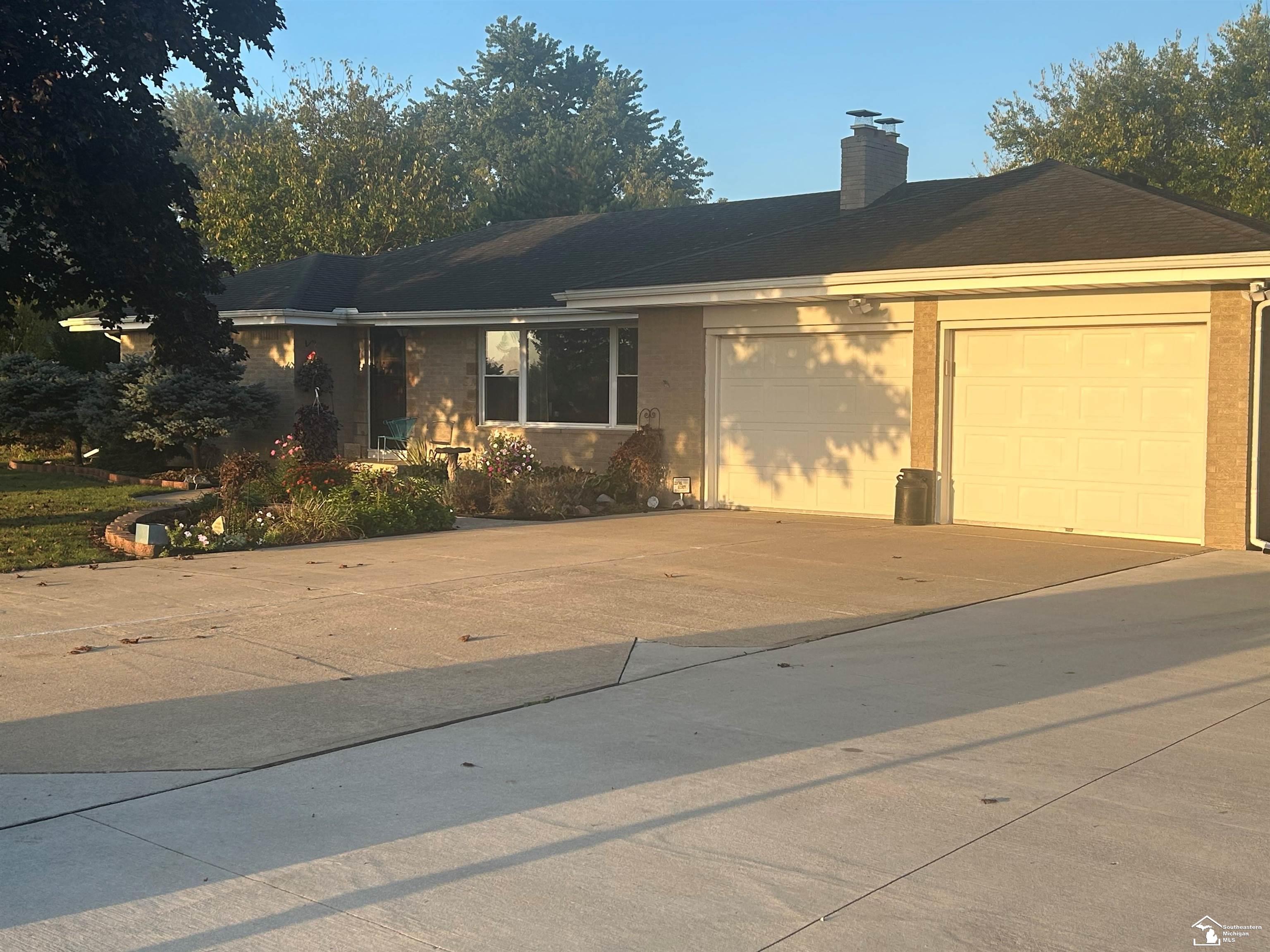 7825 Sylvania-Petersburg Road
