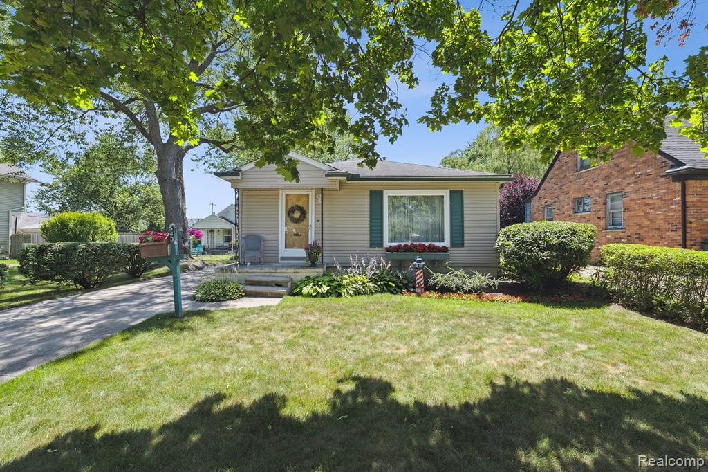 Clawson, Michigan 48017, United States, 3 Bedrooms Bedrooms, ,1 BathroomBathrooms,Residential,Pending,192834 Clawson, Michigan 48017, United States, 3 Bedrooms Bedrooms, ,1 BathroomBathrooms,Residential,Pending,192834